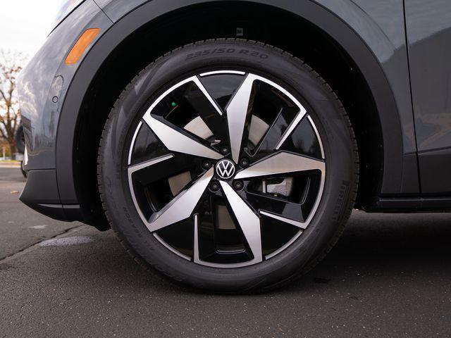 new 2025 Volkswagen ID.4 car, priced at $56,447