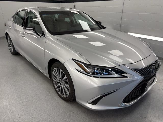 used 2019 Lexus ES 300h car, priced at $29,899