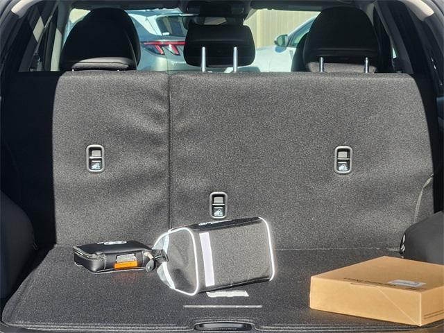 new 2026 Hyundai TUCSON Hybrid car, priced at $41,680