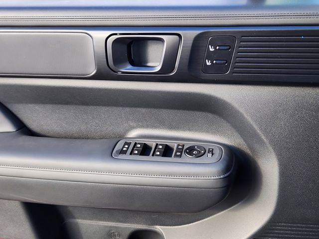 new 2026 Hyundai SANTA FE HEV car, priced at $51,670