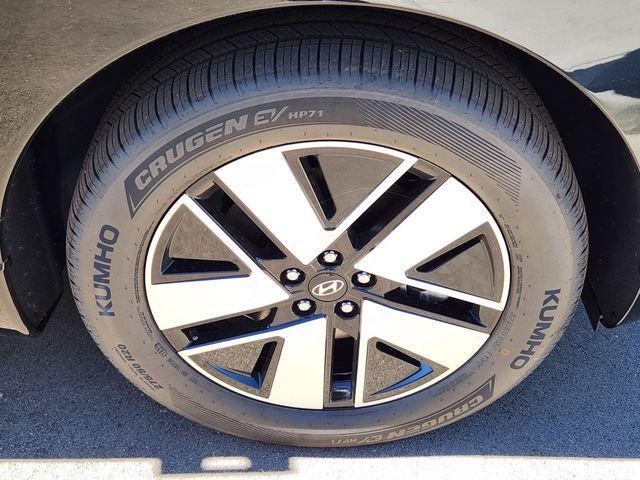 new 2026 Hyundai IONIQ 9 car, priced at $67,665