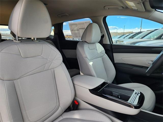 new 2026 Hyundai TUCSON Hybrid car, priced at $35,290