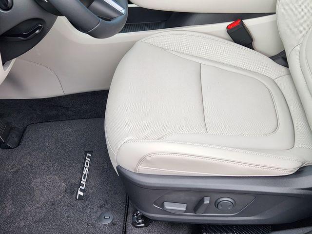 new 2026 Hyundai TUCSON Hybrid car, priced at $42,865