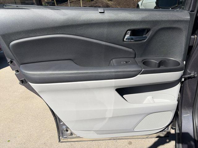 used 2021 Honda Pilot car, priced at $25,701