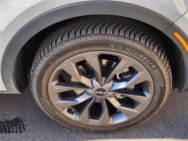 used 2023 Kia Sorento car, priced at $32,201