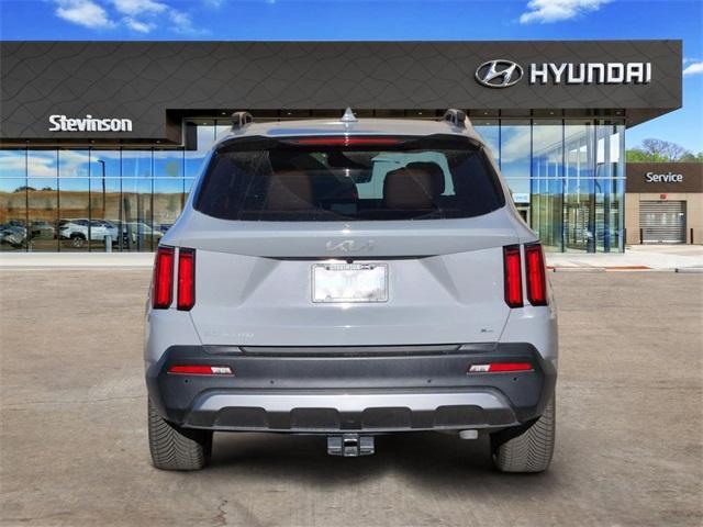 used 2023 Kia Sorento car, priced at $32,201