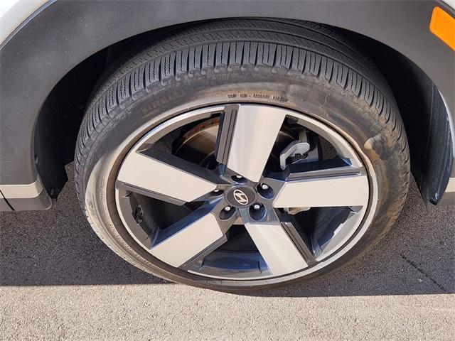 used 2024 Hyundai SANTA FE HEV car, priced at $35,201