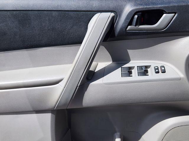 used 2013 Toyota Highlander car, priced at $12,501