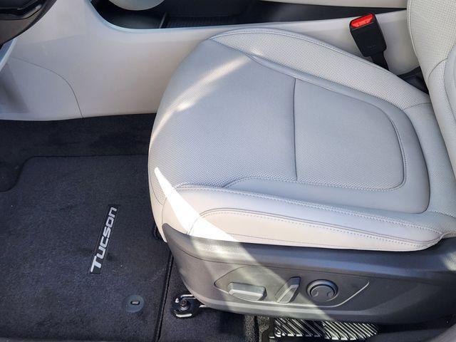 new 2026 Hyundai TUCSON Hybrid car, priced at $43,365