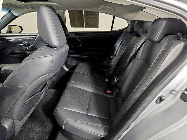 used 2022 Lexus ES 300h car, priced at $33,490