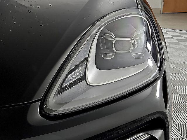 used 2022 Porsche Cayenne car, priced at $50,990