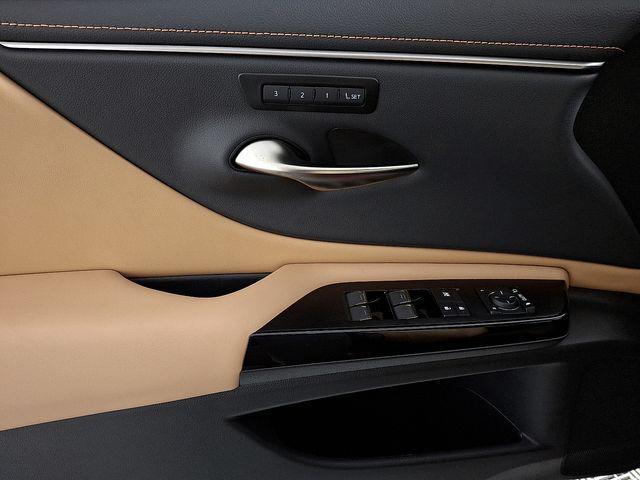 new 2025 Lexus ES 350 car, priced at $48,184