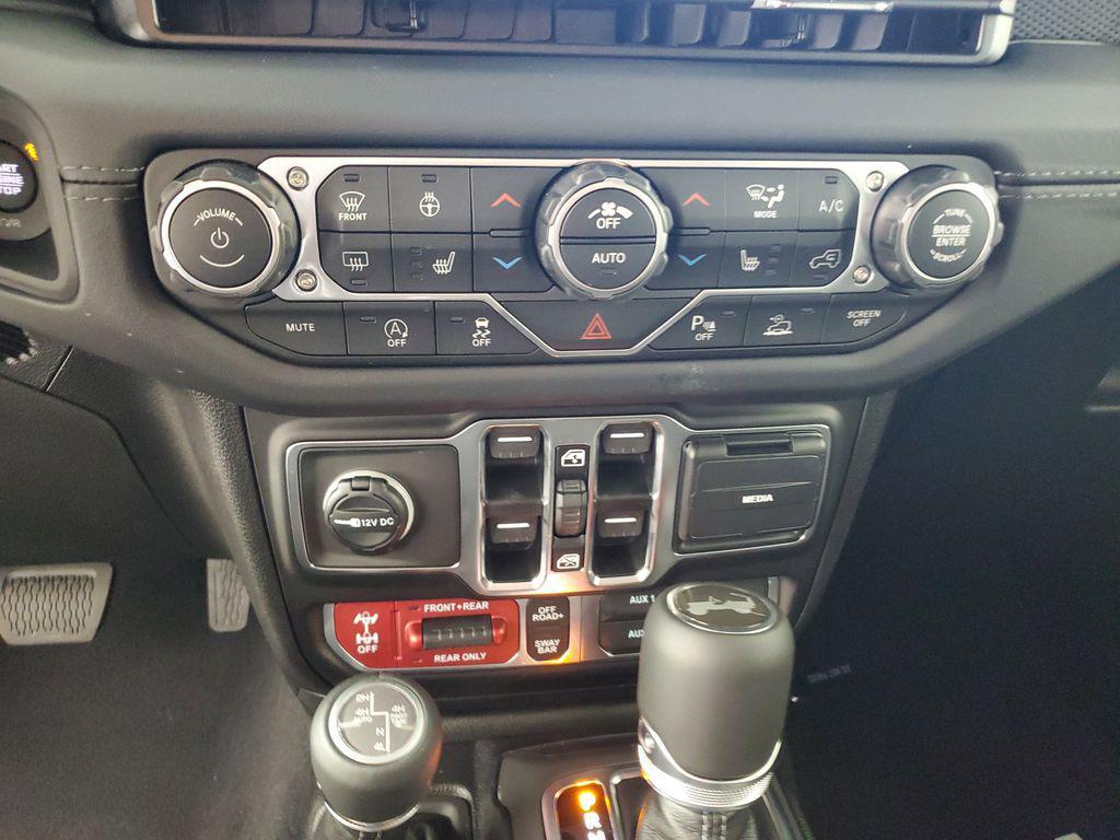 new 2026 Jeep Wrangler car, priced at $65,785