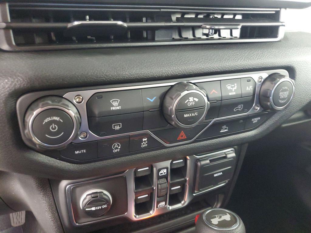 new 2026 Jeep Wrangler car, priced at $40,800