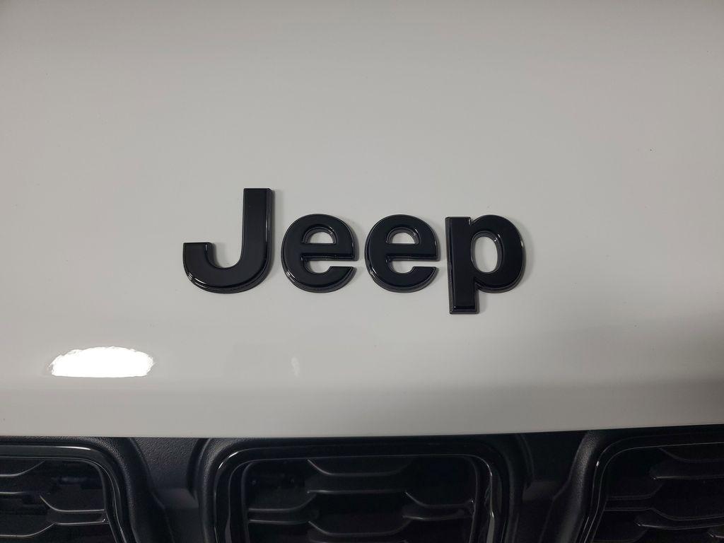 new 2025 Jeep Grand Cherokee car, priced at $41,500