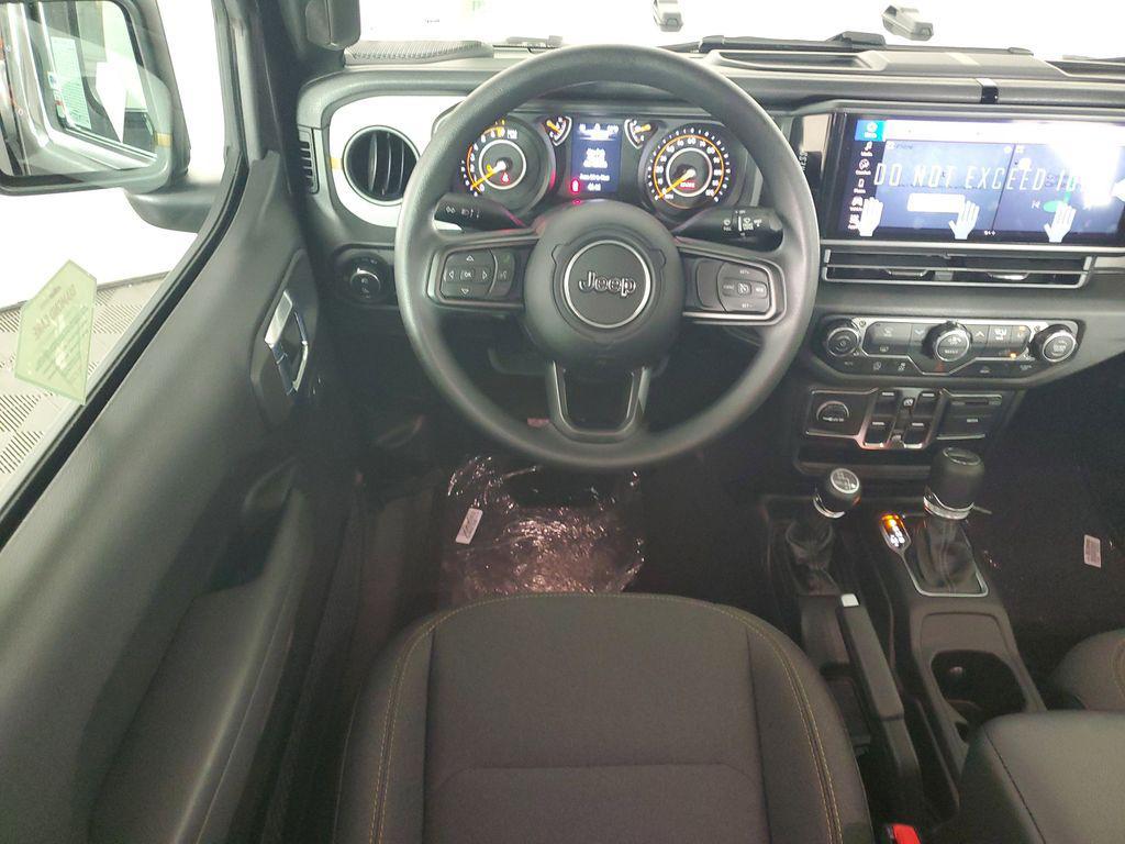 new 2026 Jeep Gladiator car, priced at $51,575