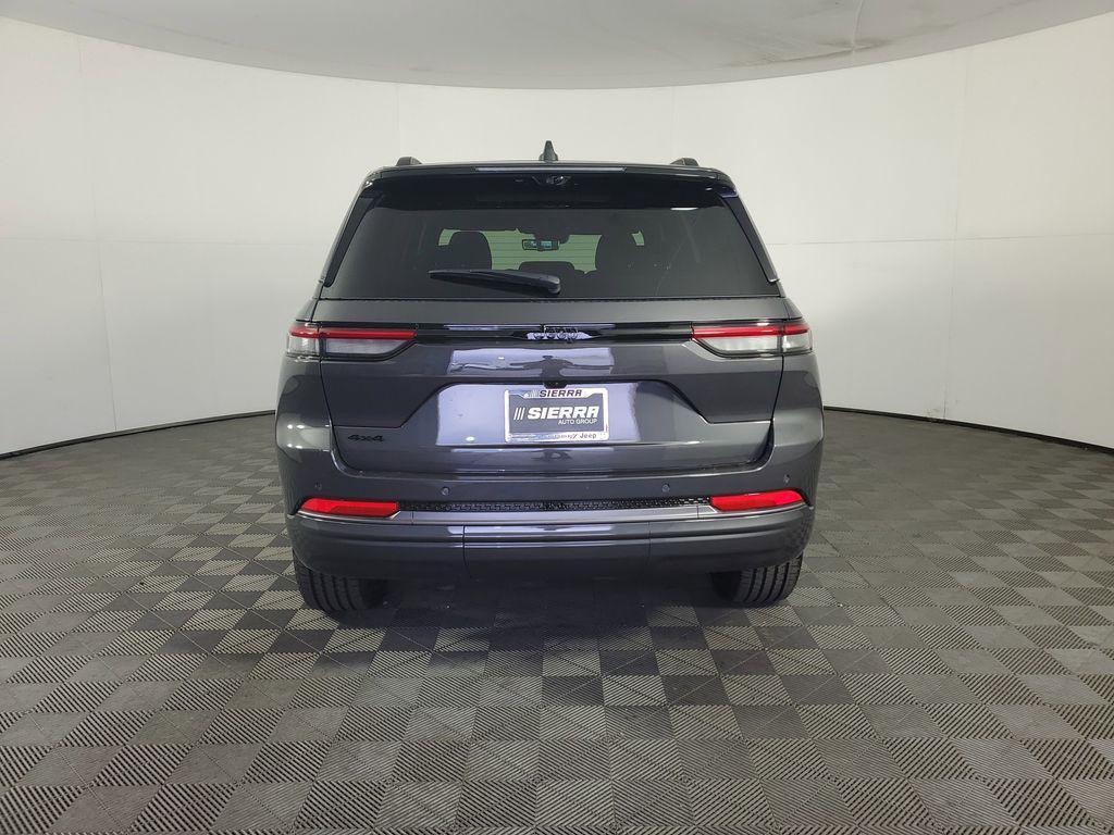 new 2026 Jeep Grand Cherokee car, priced at $45,810