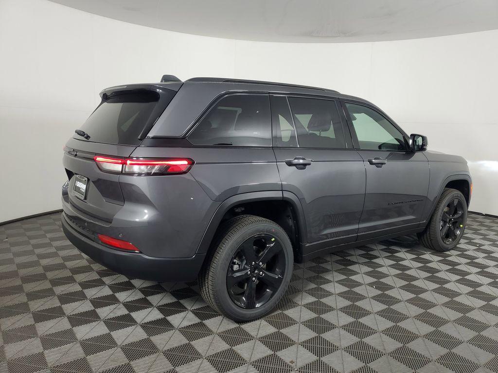 new 2025 Jeep Grand Cherokee car, priced at $48,375