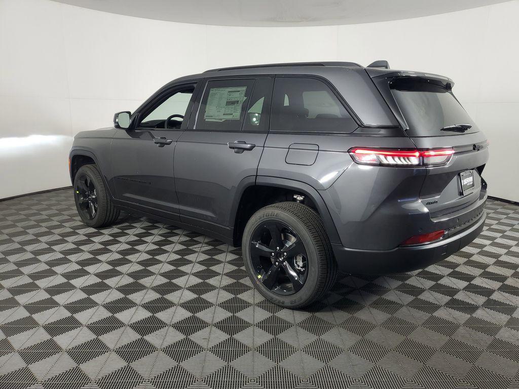 new 2025 Jeep Grand Cherokee car, priced at $48,375