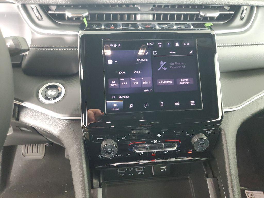 new 2025 Jeep Grand Cherokee car, priced at $48,375