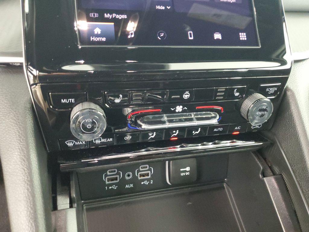 new 2025 Jeep Grand Cherokee car, priced at $48,375