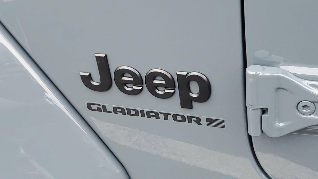 new 2026 Jeep Gladiator car, priced at $51,575