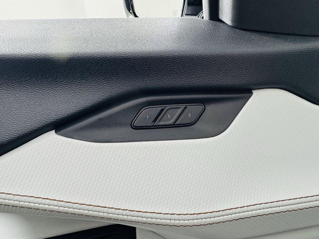 new 2026 Jeep Cherokee car, priced at $45,215