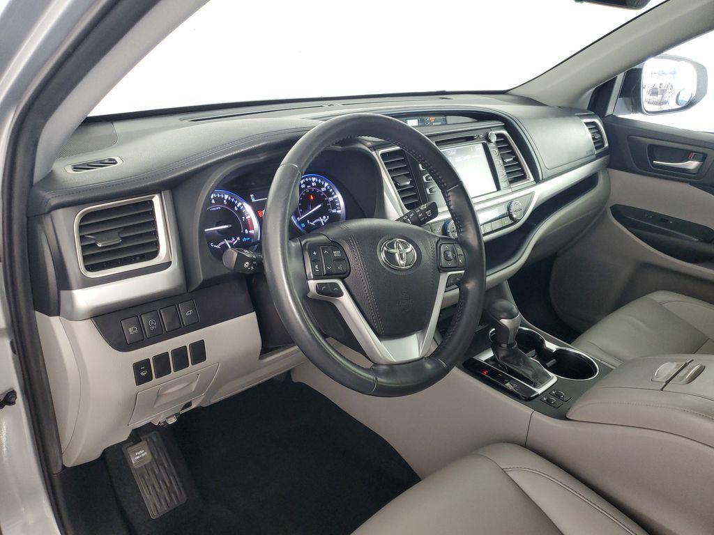 used 2019 Toyota Highlander car, priced at $22,750