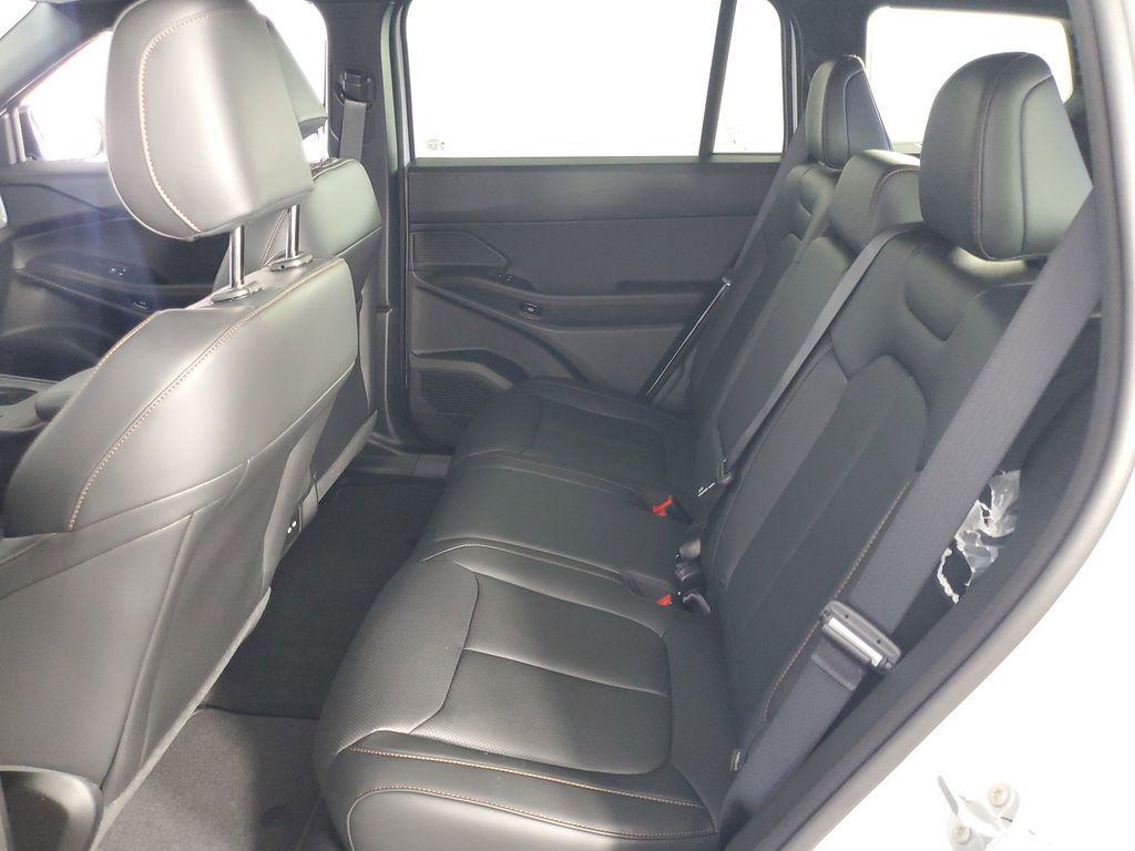 new 2026 Jeep Cherokee car, priced at $42,900