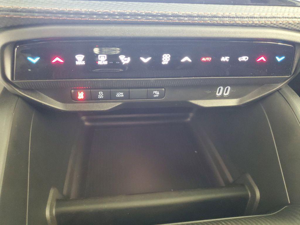 new 2026 Jeep Cherokee car, priced at $42,900