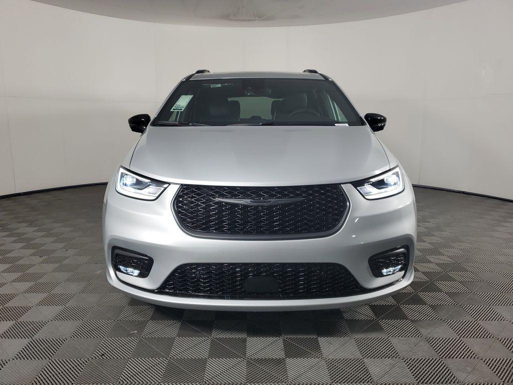 new 2026 Chrysler Pacifica car, priced at $55,110