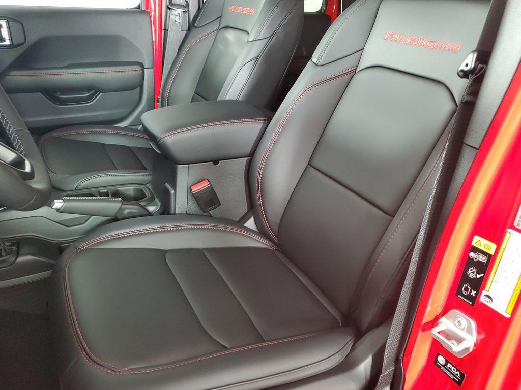 new 2025 Jeep Gladiator car, priced at $52,995