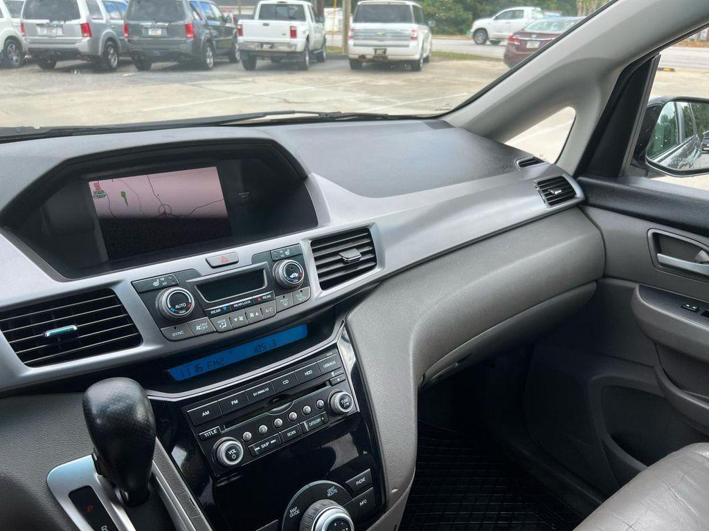 2011 Polished Metal Metallic Honda Odyssey