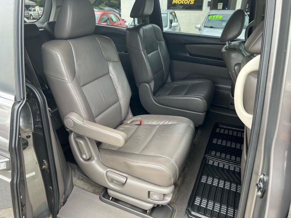 2011 Polished Metal Metallic Honda Odyssey