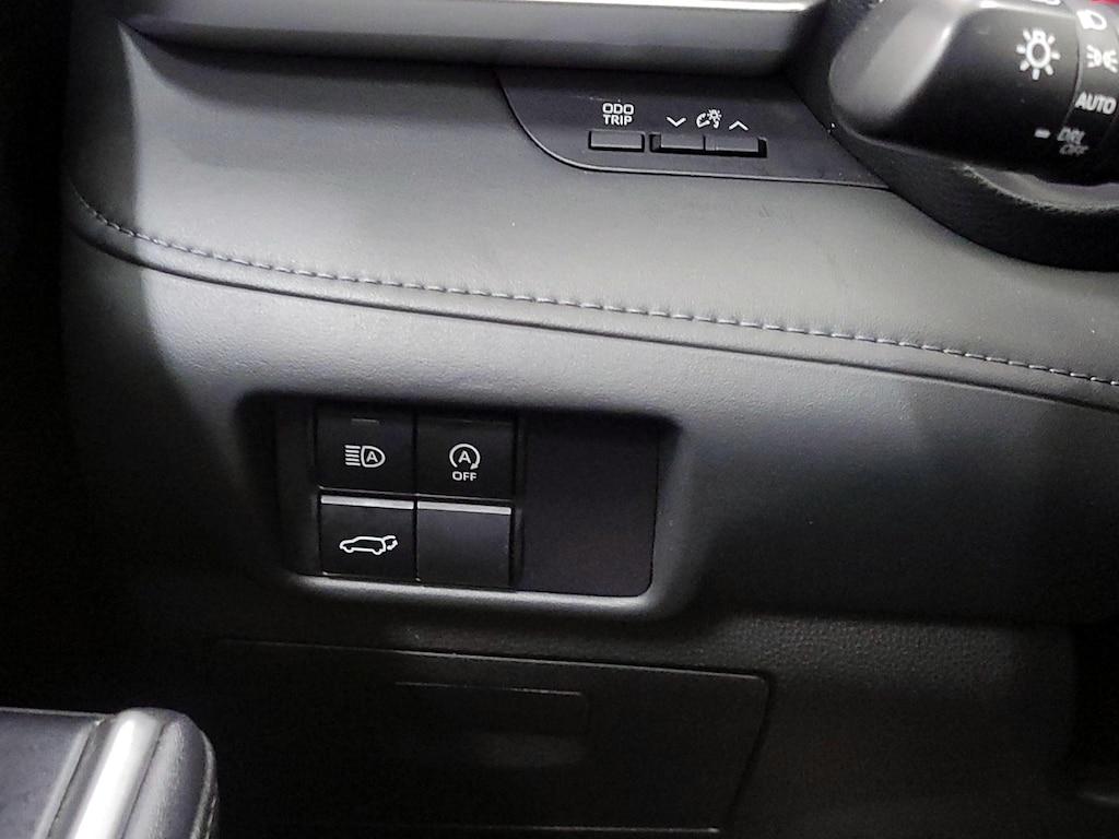 used 2023 Toyota Highlander car, priced at $34,998