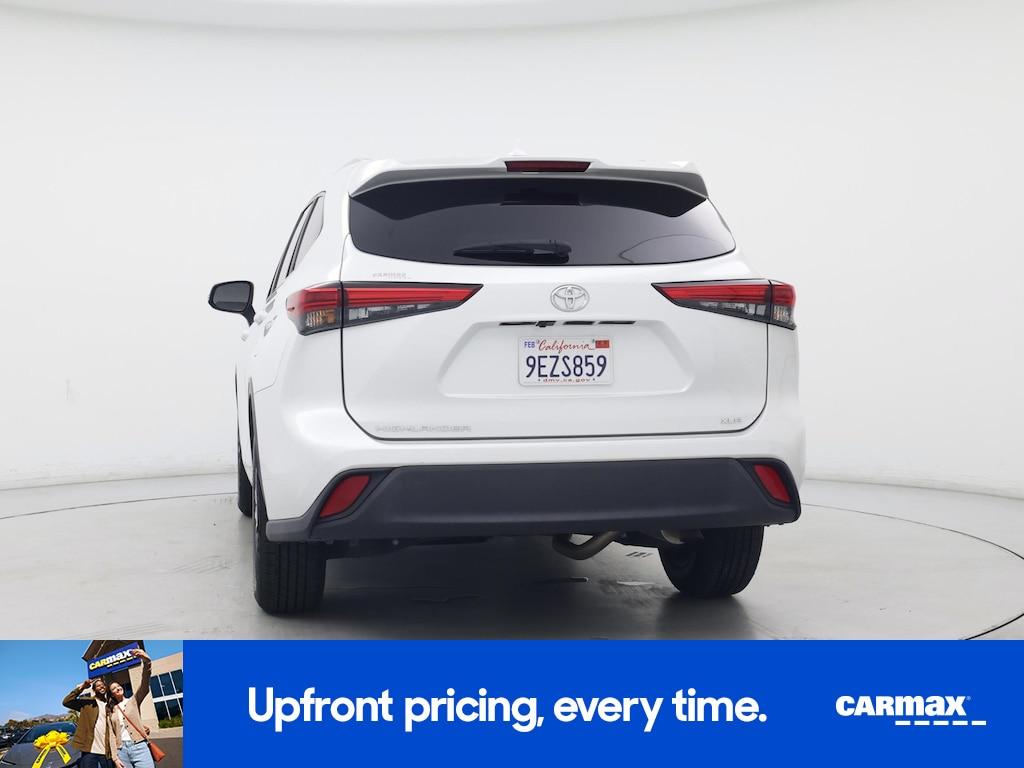 used 2023 Toyota Highlander car, priced at $34,998