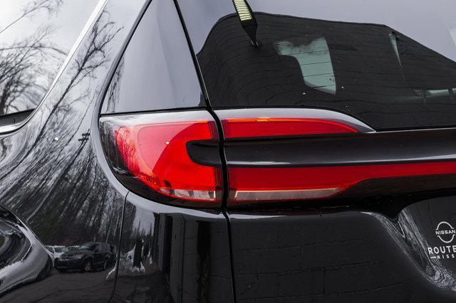 used 2024 Chrysler Pacifica car, priced at $23,588