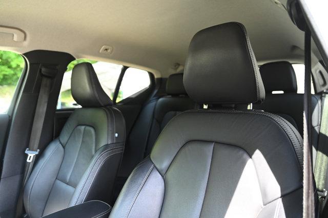 used 2022 Volvo XC40 car, priced at $18,995
