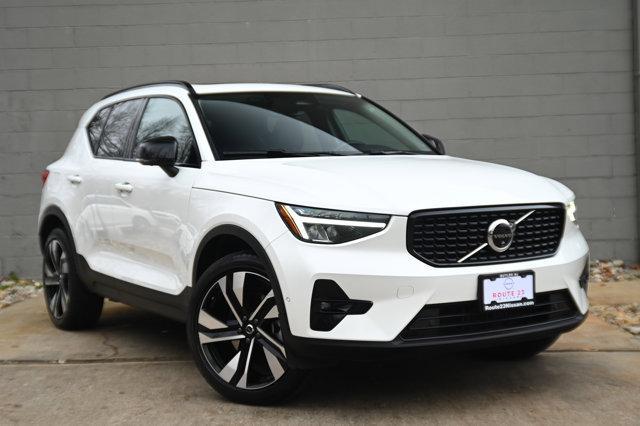 used 2024 Volvo XC40 car, priced at $25,777