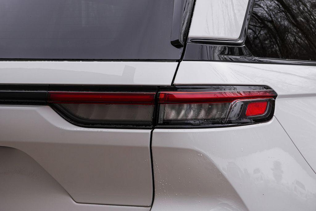 used 2023 Jeep Grand Cherokee car, priced at $27,666