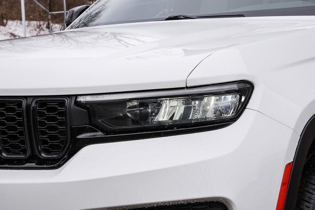 used 2023 Jeep Grand Cherokee car, priced at $27,666