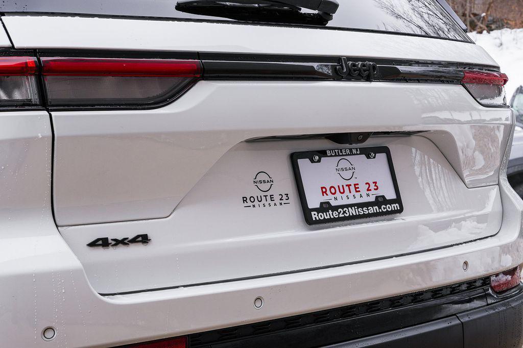 used 2023 Jeep Grand Cherokee car, priced at $27,666