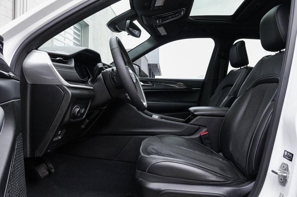 used 2023 Jeep Grand Cherokee car, priced at $27,666