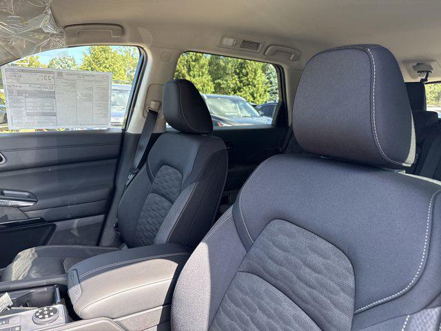 new 2025 Nissan Pathfinder car, priced at $41,189