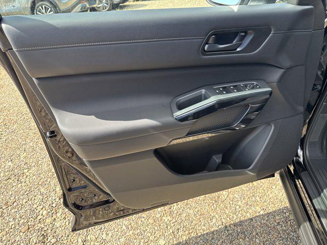 new 2025 Nissan Pathfinder car, priced at $41,189