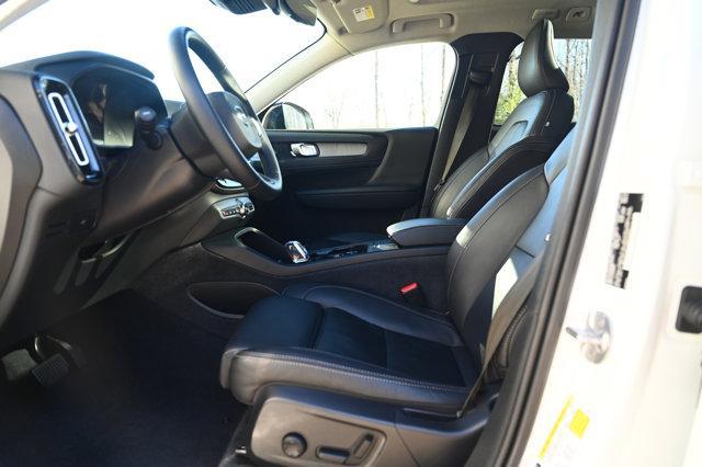used 2024 Volvo XC40 car, priced at $25,888