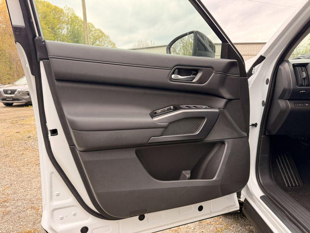 new 2026 Nissan Pathfinder car, priced at $45,440