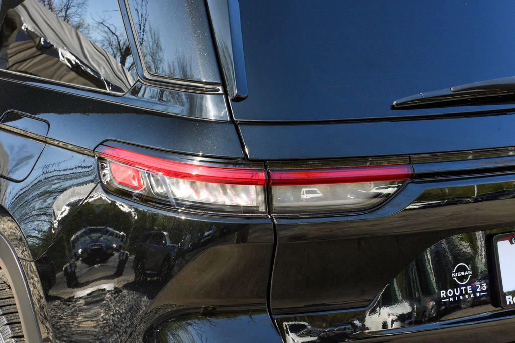 used 2023 Jeep Grand Cherokee car, priced at $28,888