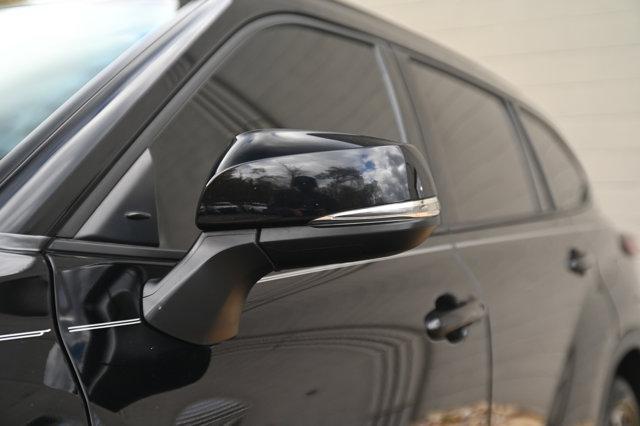 used 2022 Toyota Highlander car, priced at $31,485