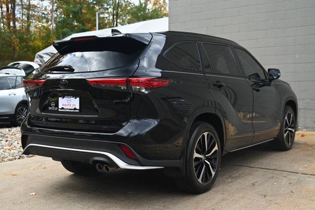 used 2022 Toyota Highlander car, priced at $31,485